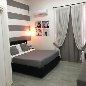 napoli-downtown.hotels-amalfi.com/